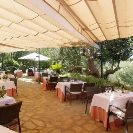 La Reserva Rotana Hotel 5*